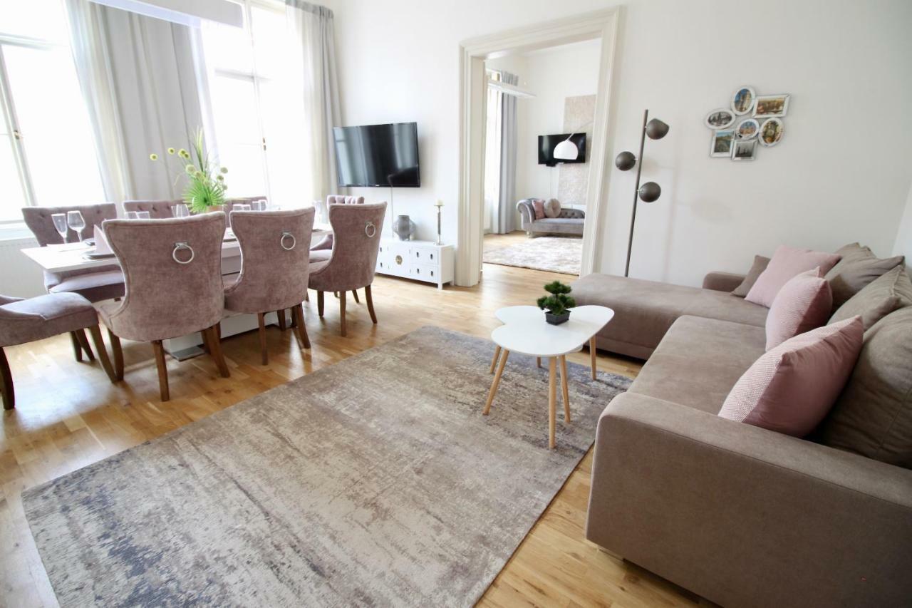 New Design & Style Apartment Old Town Xxl Praga Zewnętrze zdjęcie