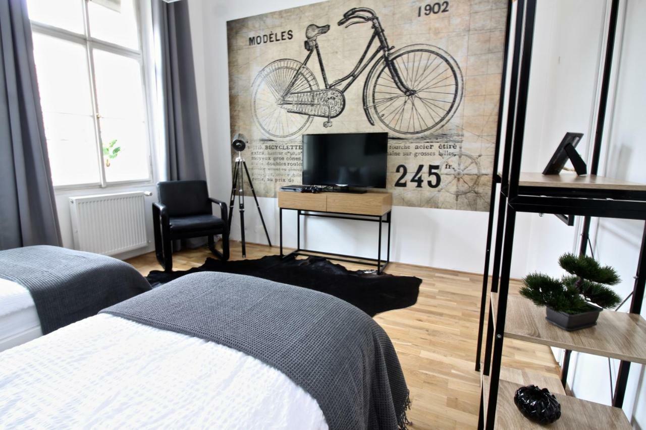 New Design & Style Apartment Old Town Xxl Praga Zewnętrze zdjęcie
